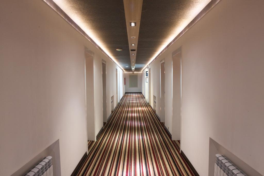 Futuro Hotel Бишкек Екстериор снимка