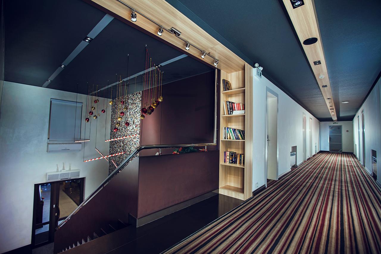 Futuro Hotel Бишкек Екстериор снимка