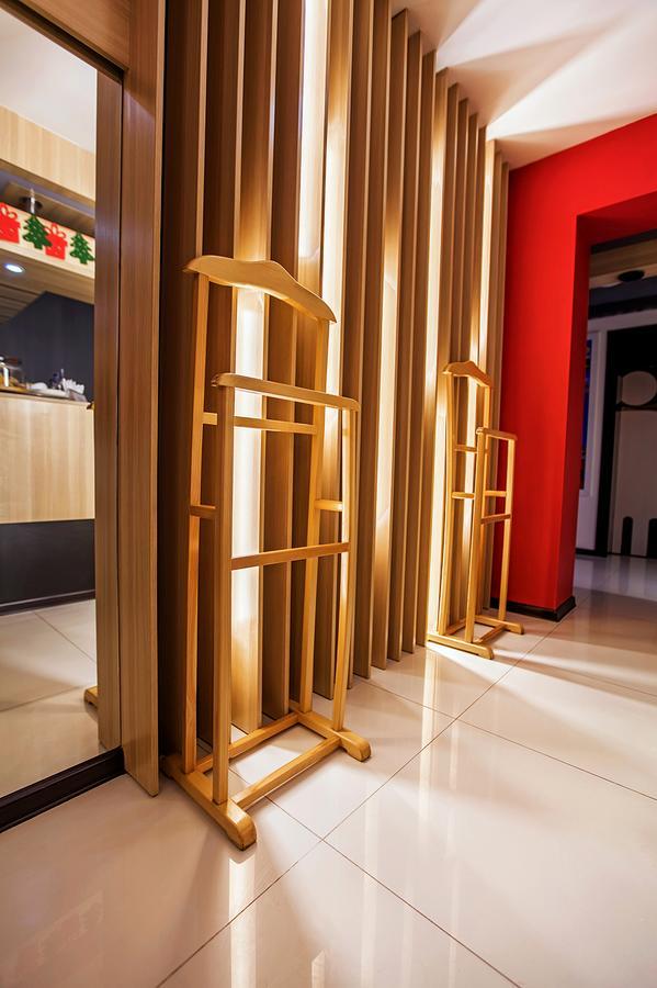Futuro Hotel Бишкек Екстериор снимка